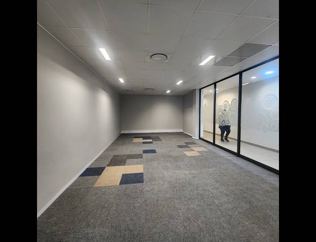 370M² OFFICE TO LET IN UMHLANGA RIDGE